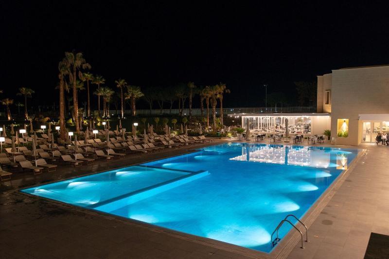 Mangia'S Himera Resort カンポフェリーチェ・ディ・ロッチェッラ エクステリア 写真