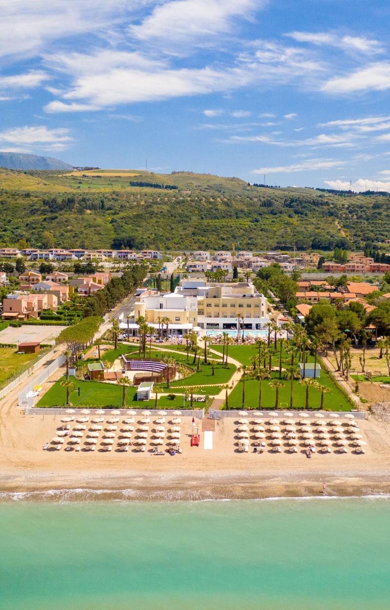 Mangia'S Himera Resort カンポフェリーチェ・ディ・ロッチェッラ エクステリア 写真