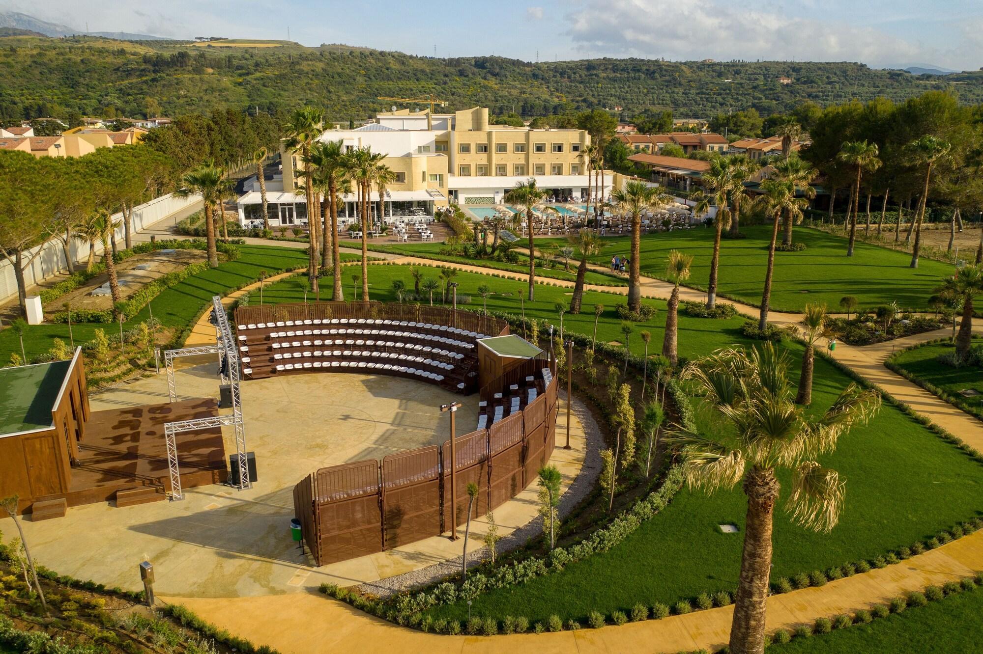 Mangia'S Himera Resort カンポフェリーチェ・ディ・ロッチェッラ エクステリア 写真